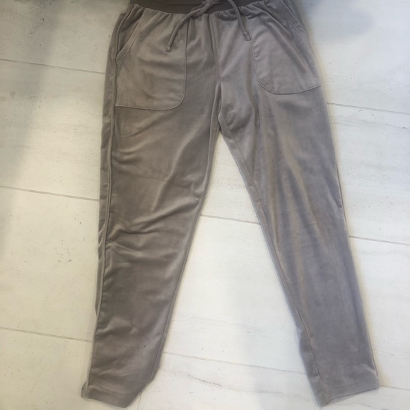 Velour joggers - Picture 4 of 9